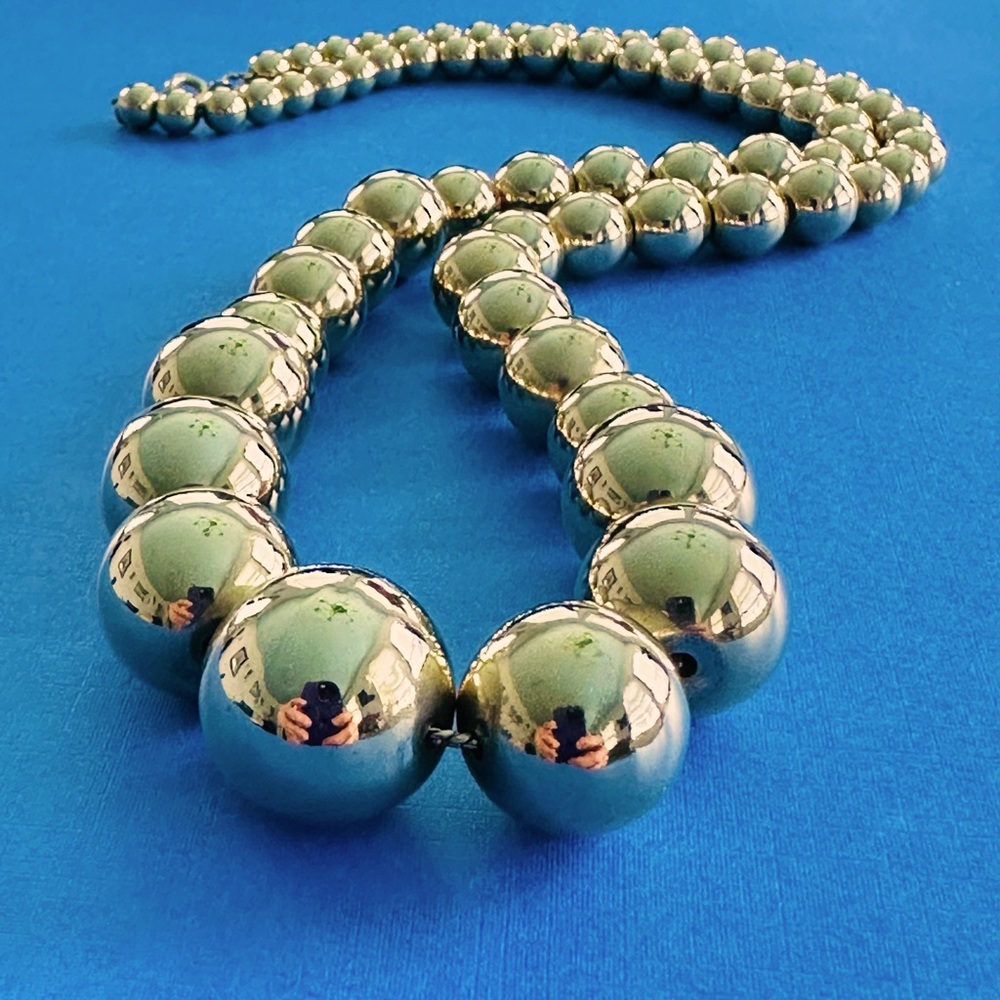 Vintage Graduated Round Ball Gold Tone Metal Bead Necklace 22”